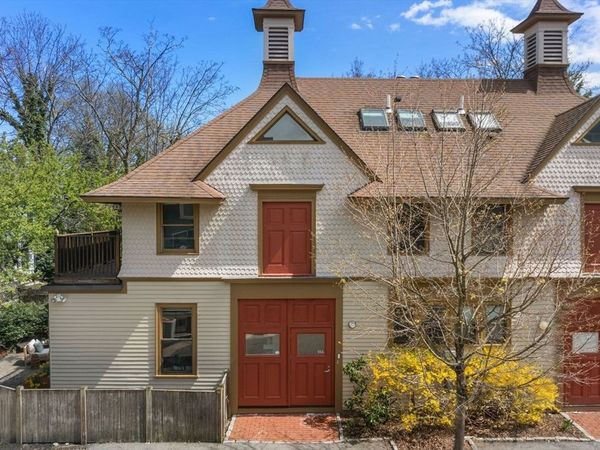 18A Highland Ave, Cambridge, MA 02139