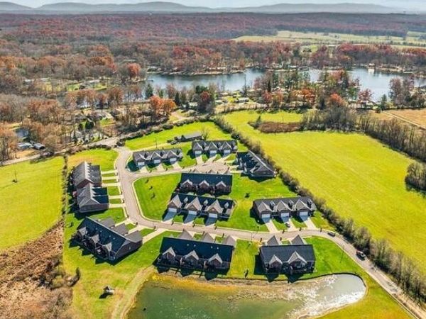 74 Genesis Ave, Crossville, TN 38571