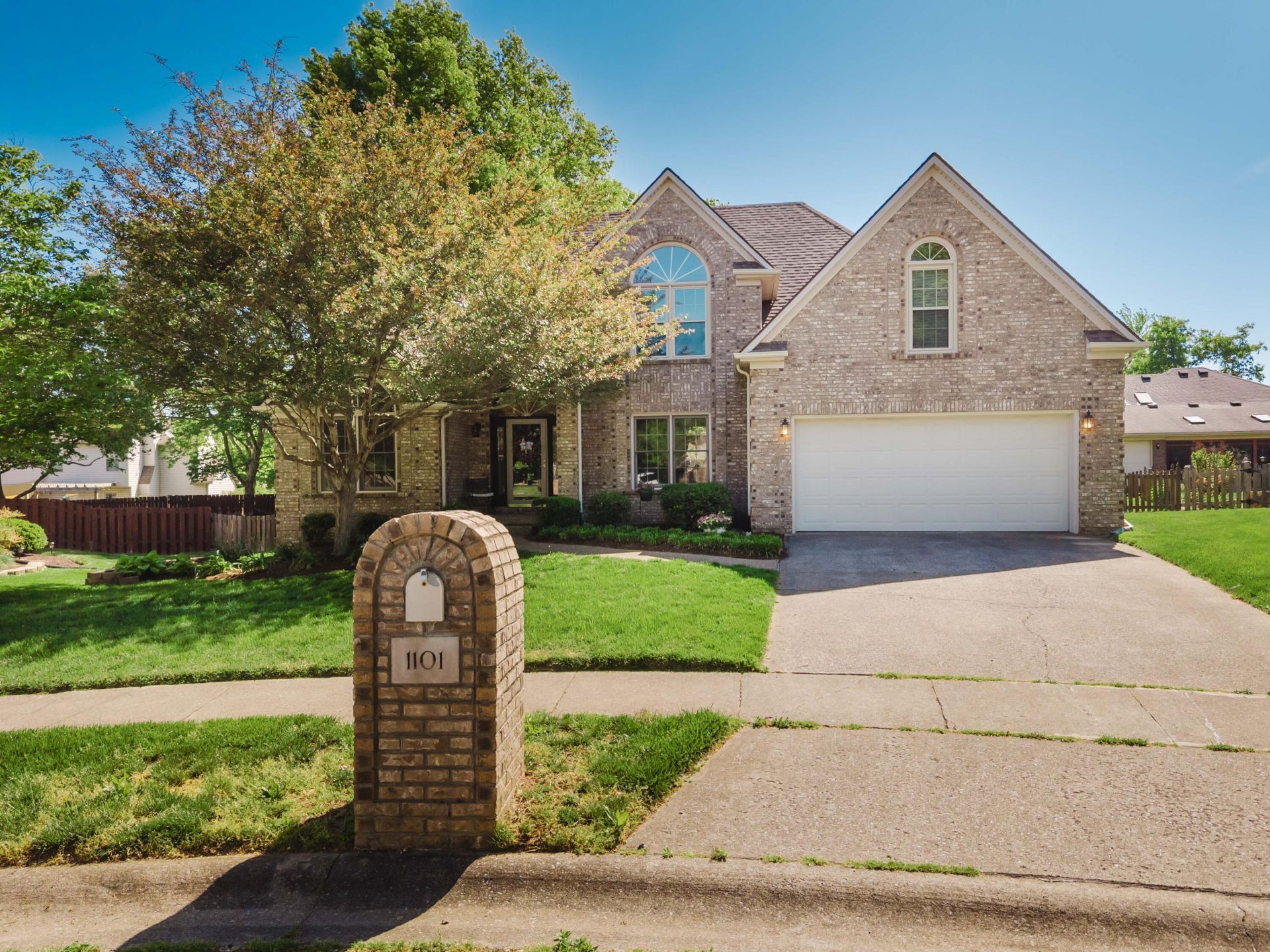 1101 Carters Close, Lexington, KY 40514 Main Photo