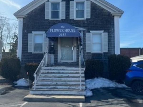 2157 Acushnet Ave, New Bedford, MA 02745