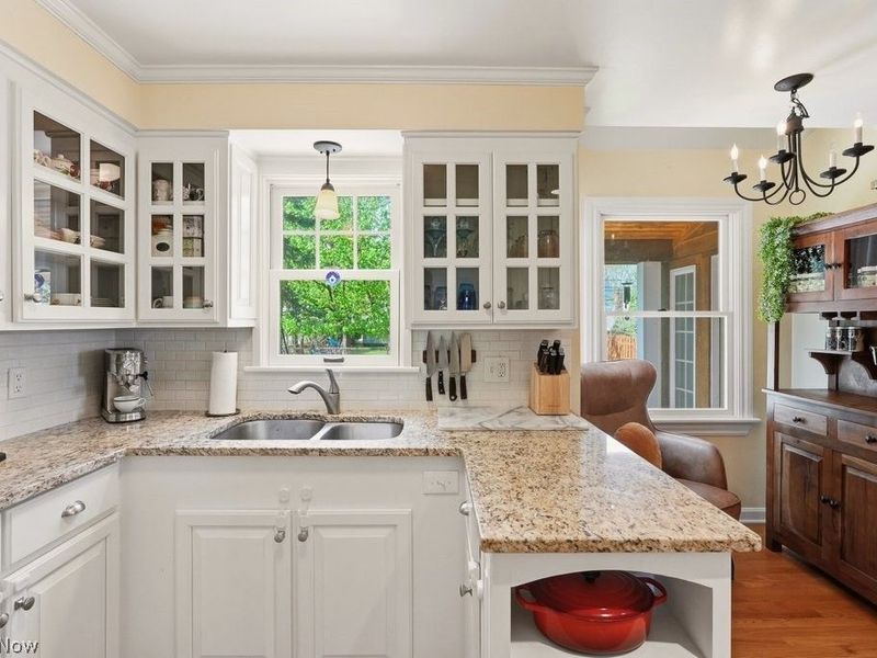 1274 Croyden Road, Lyndhurst, OH 44124 Photo 12