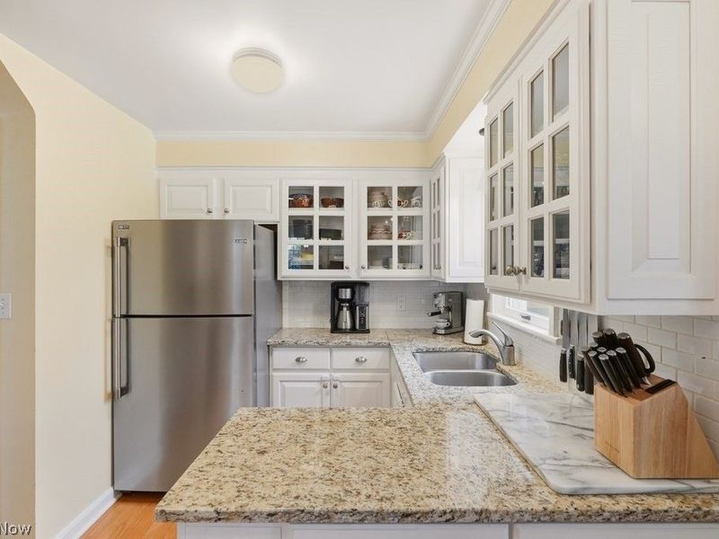 1274 Croyden Road, Lyndhurst, OH 44124 Photo 13