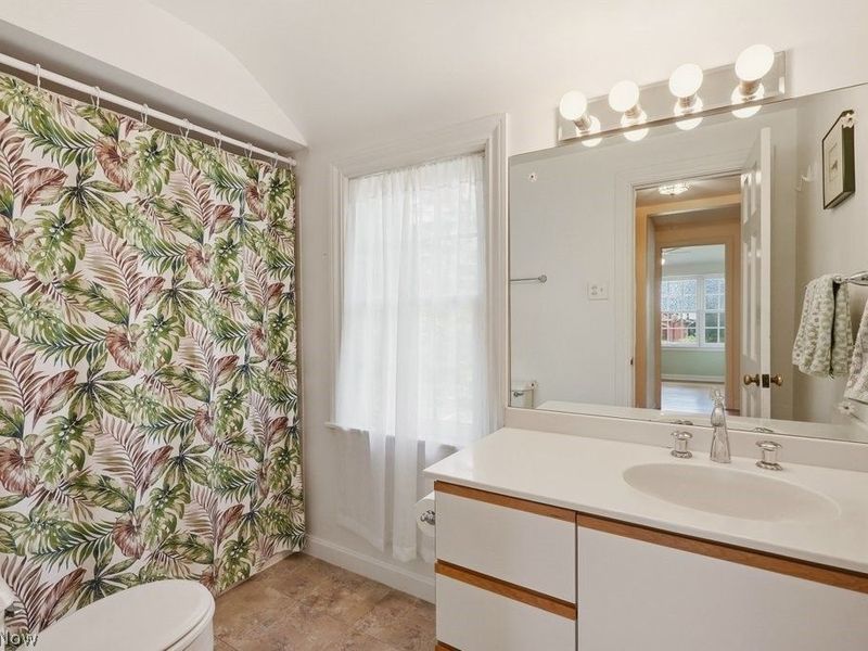 1274 Croyden Road, Lyndhurst, OH 44124 Photo 20