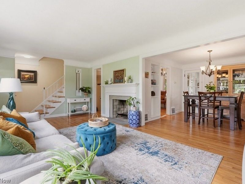 1274 Croyden Road, Lyndhurst, OH 44124 Photo 3