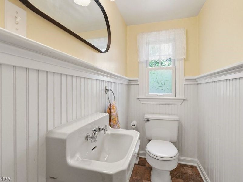 1274 Croyden Road, Lyndhurst, OH 44124 Photo 8