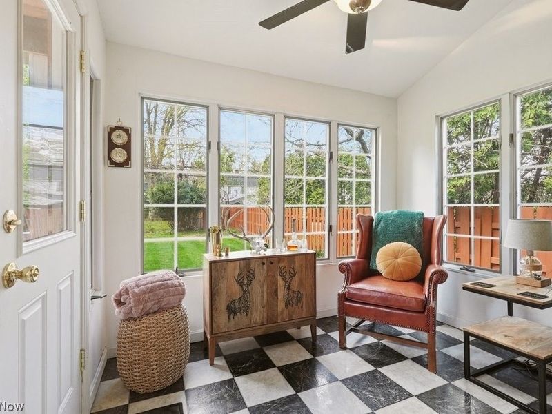 1274 Croyden Road, Lyndhurst, OH 44124 Photo 9