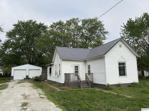 411 W 4th, Golden, IL 62339