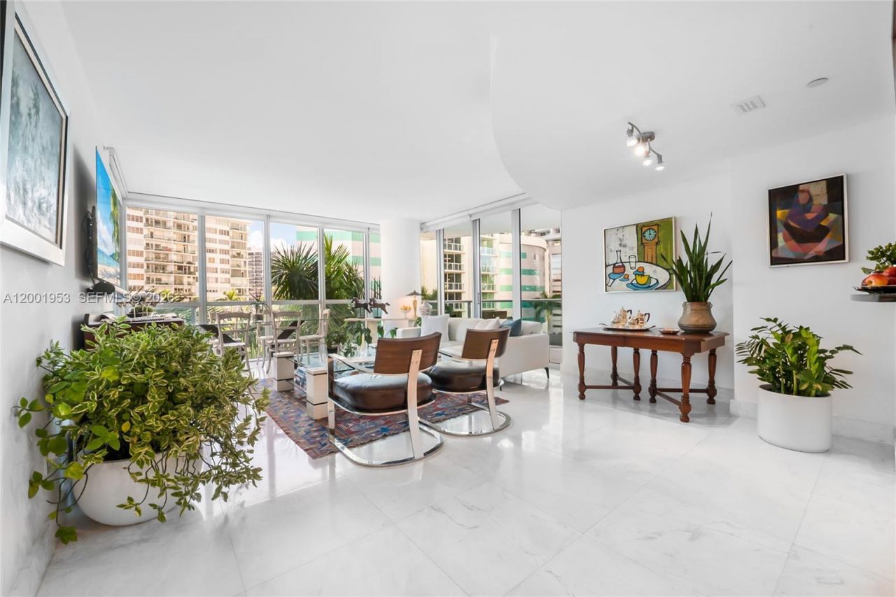 1331 Brickell Bay Dr, Unit 408, Miami, FL 33131 Photo