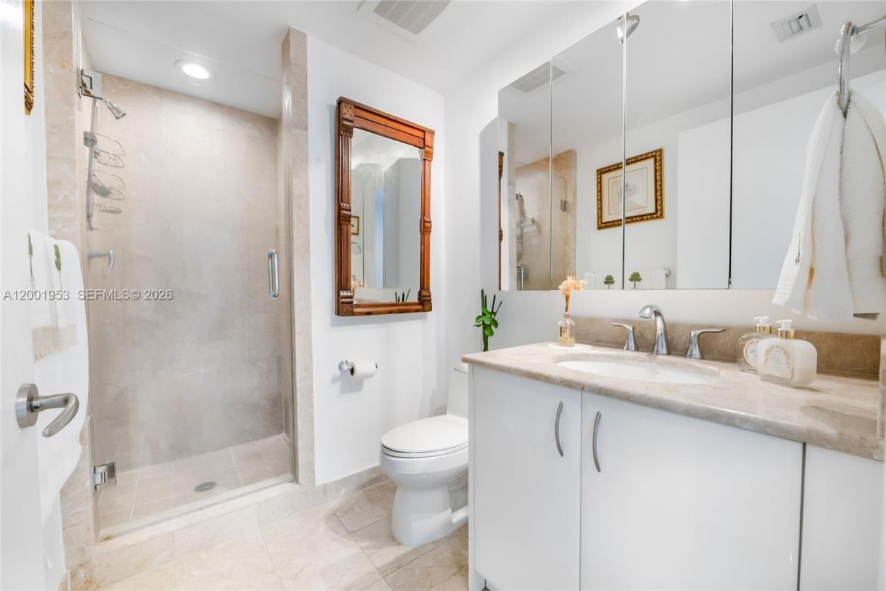 1331 Brickell Bay Dr, Unit 408, Miami, FL 33131 Photo