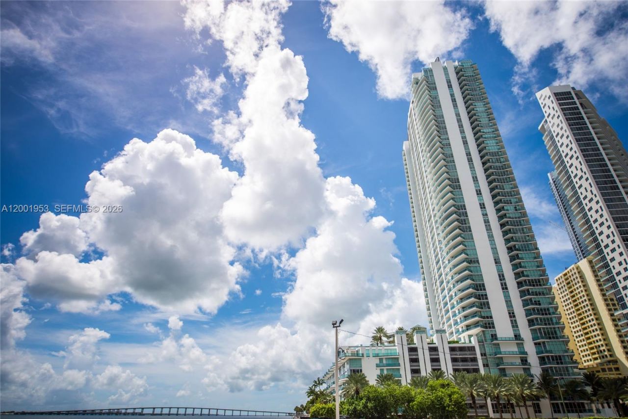 1331 Brickell Bay Dr, Unit 408, Miami, FL 33131 Photo