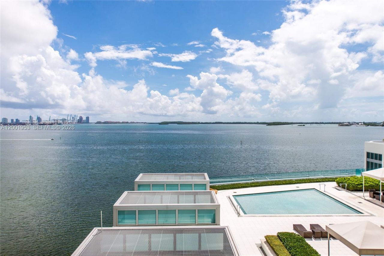 1331 Brickell Bay Dr, Unit 408, Miami, FL 33131 Photo