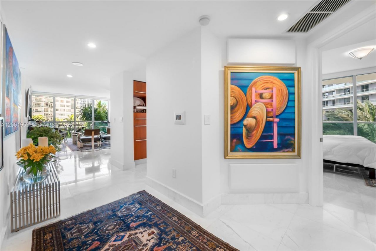1331 Brickell Bay Dr, Unit 408, Miami, FL 33131 Photo