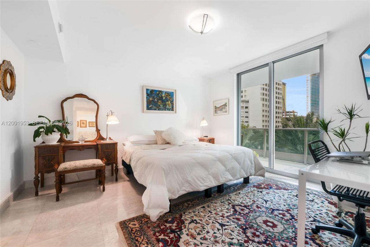 1331 Brickell Bay Dr, Unit 408, Miami, FL 33131 Photo