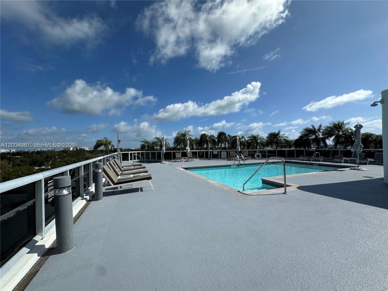 2001 Meridian Ave , Unit 426, Miami Beach, FL 33139 Photo