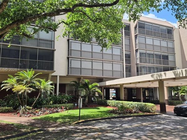 2816 N 46th Ave , Unit J682, Hollywood, FL 33021