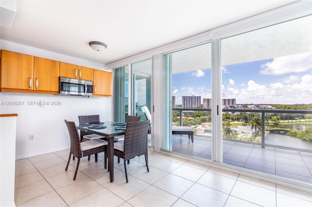 16500 Collins Ave , Unit 655, Sunny Isles Beach, FL 33160 Photo