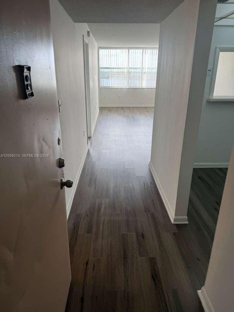 1200 NE Miami Gardens Dr, Unit 812W, Miami, FL 33179 Photo
