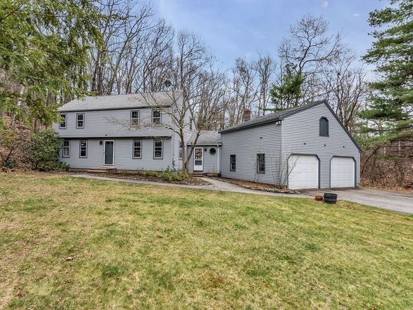 21 Heather Rd, Dracut, MA 01826