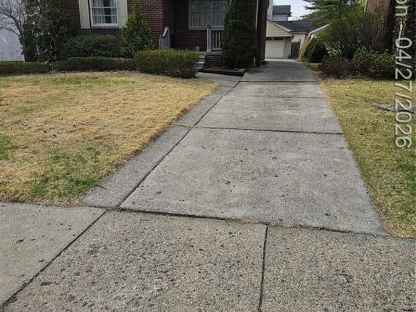 277 Beaupre Avenue, Grosse Pointe Farms, MI 48236