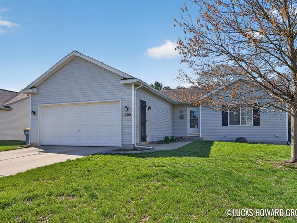 1602 Northbend Drive NE, Grand Rapids, MI 49505
