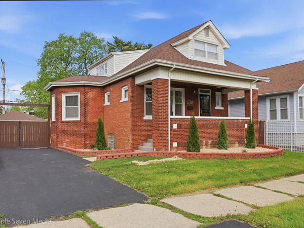 11326 S Parnell Avenue , Chicago, IL 60628