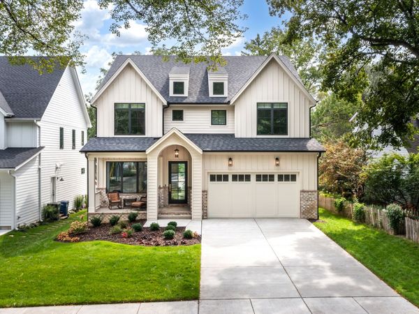 660 N Eagle Street , Naperville, IL 60563