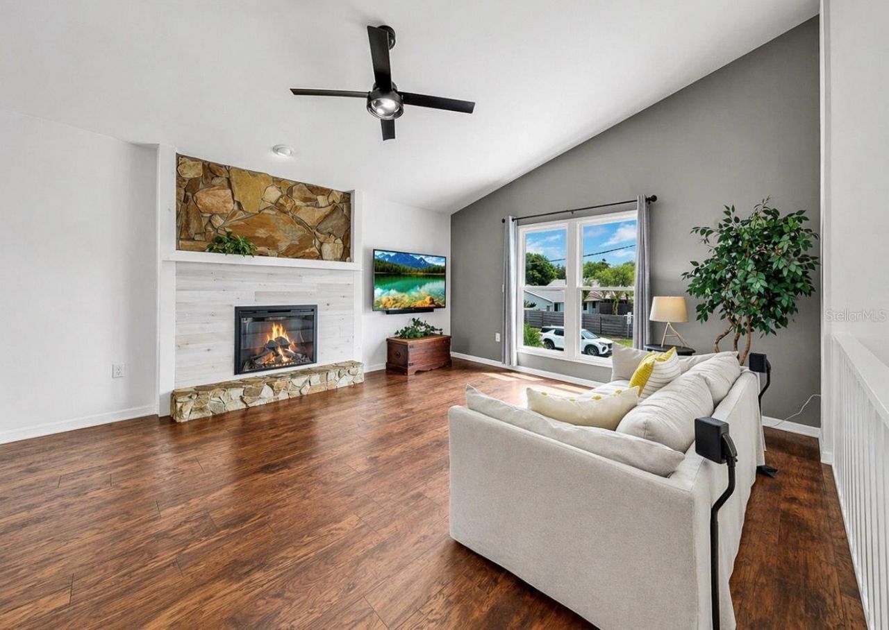 8096 Glenbrooke Lane, Sarasota, FL 34243 Photo