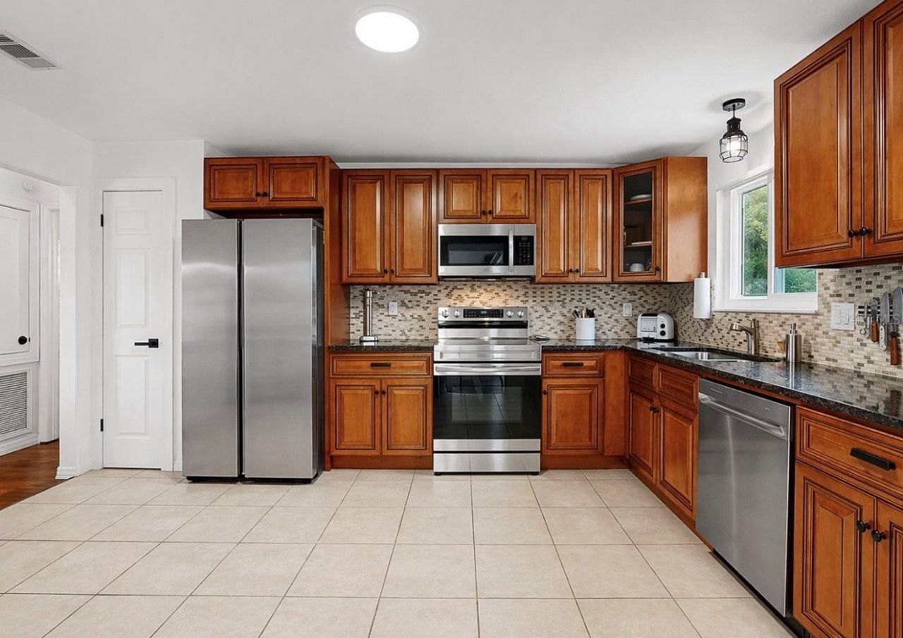 8096 Glenbrooke Lane, Sarasota, FL 34243 Photo