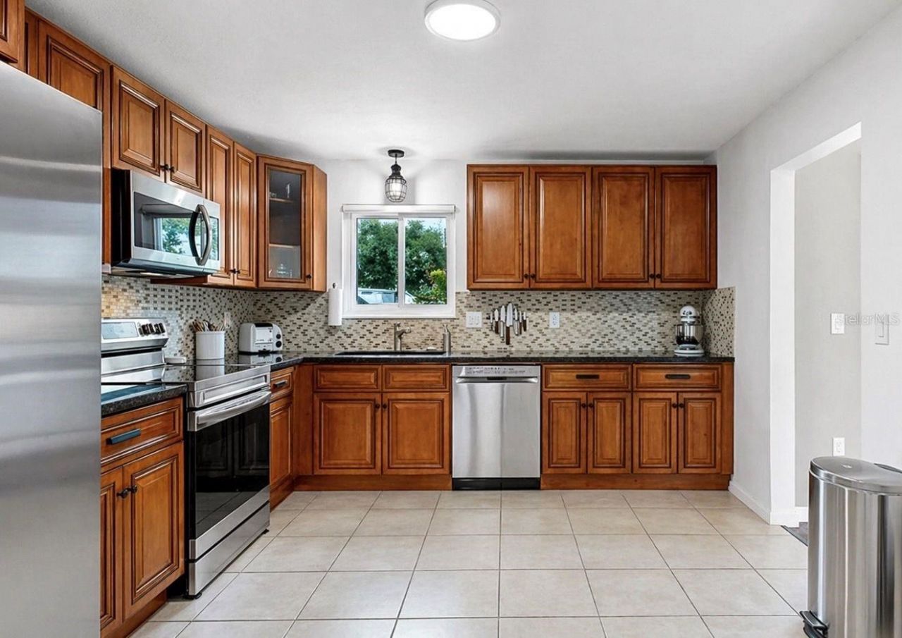 8096 Glenbrooke Lane, Sarasota, FL 34243 Photo