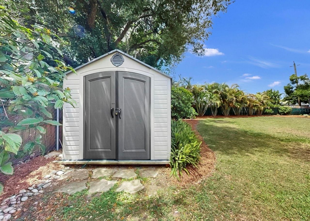 8096 Glenbrooke Lane, Sarasota, FL 34243 Photo