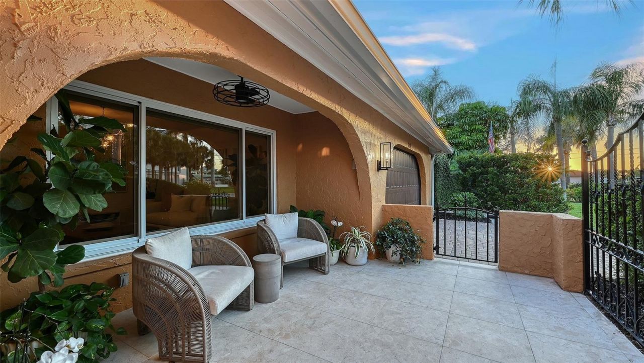 7137 Westmoreland Drive , Sarasota, FL 34243 Photo