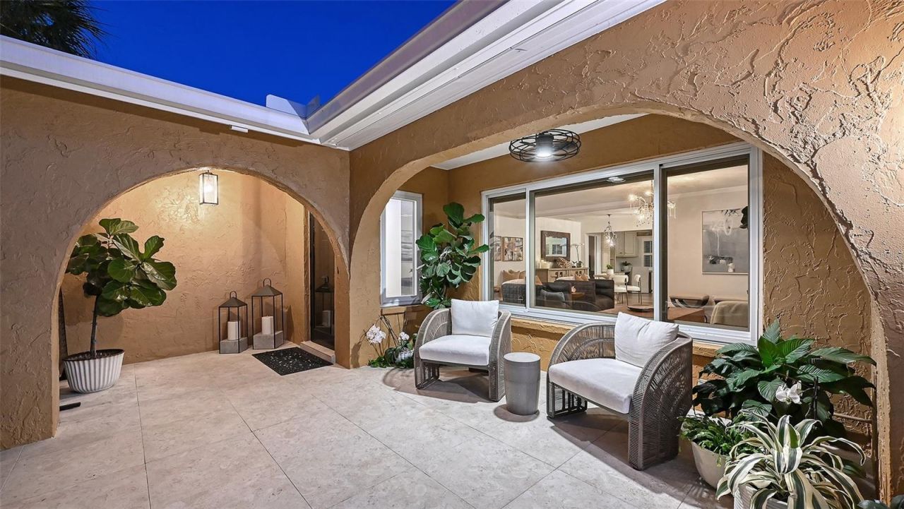 7137 Westmoreland Drive , Sarasota, FL 34243 Photo