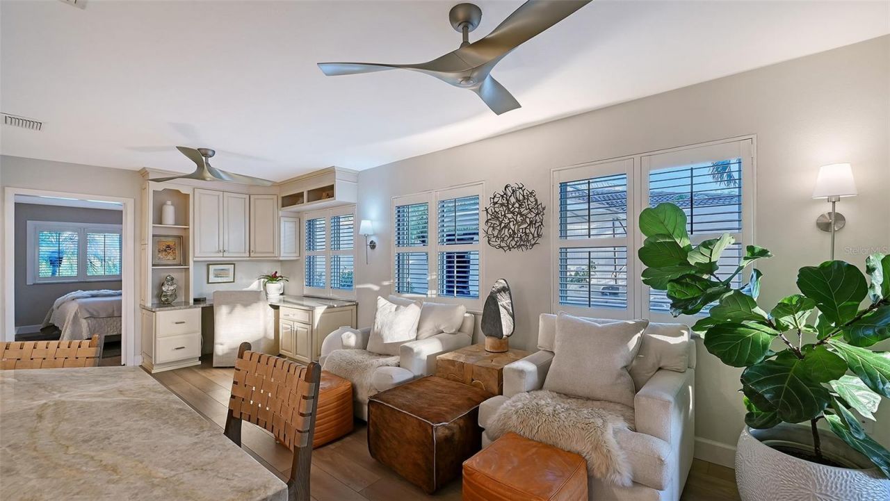 7137 Westmoreland Drive , Sarasota, FL 34243 Photo