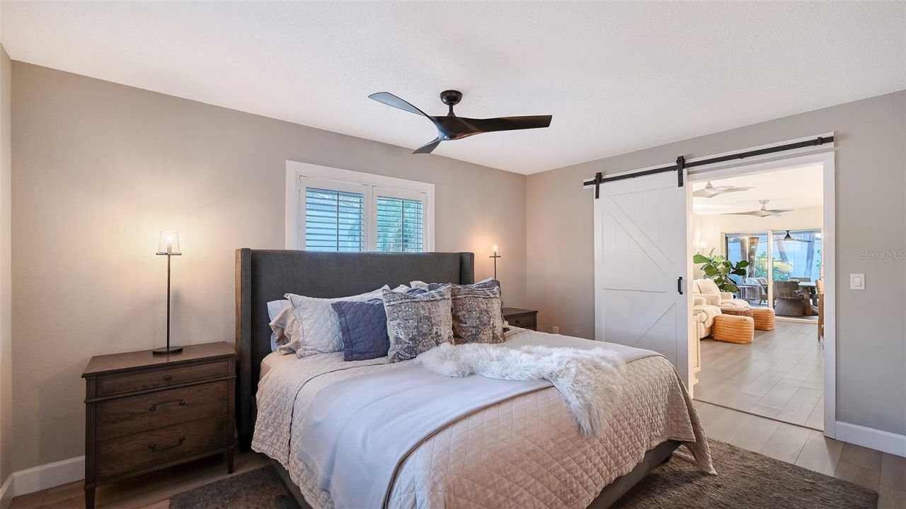 7137 Westmoreland Drive , Sarasota, FL 34243 Photo
