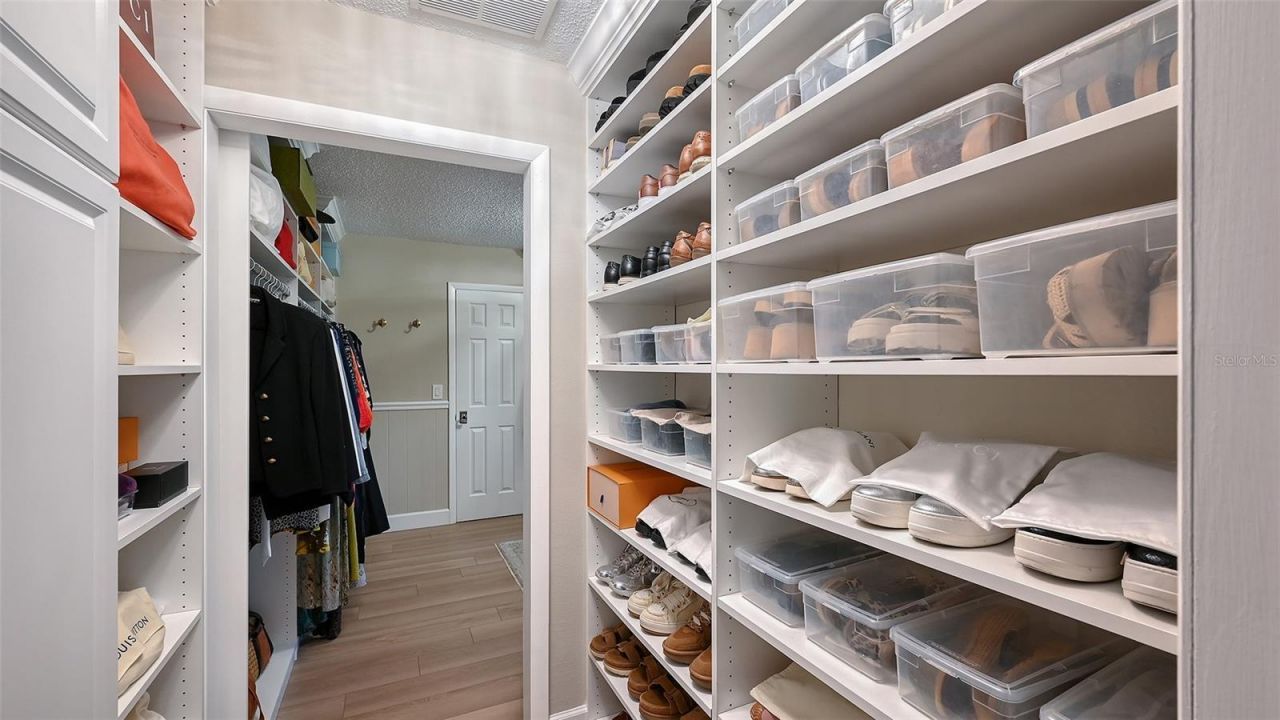 7137 Westmoreland Drive , Sarasota, FL 34243 Photo