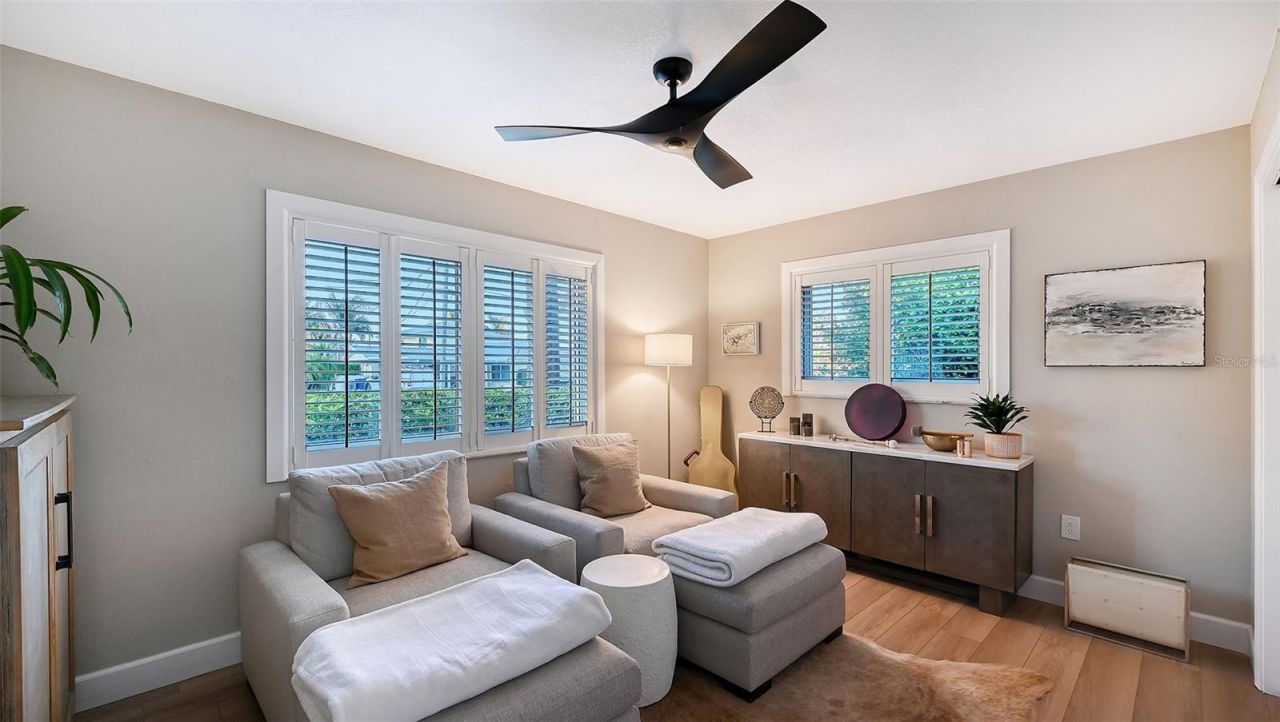 7137 Westmoreland Drive , Sarasota, FL 34243 Photo