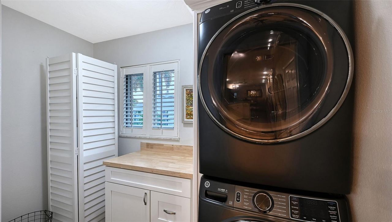 7137 Westmoreland Drive , Sarasota, FL 34243 Photo