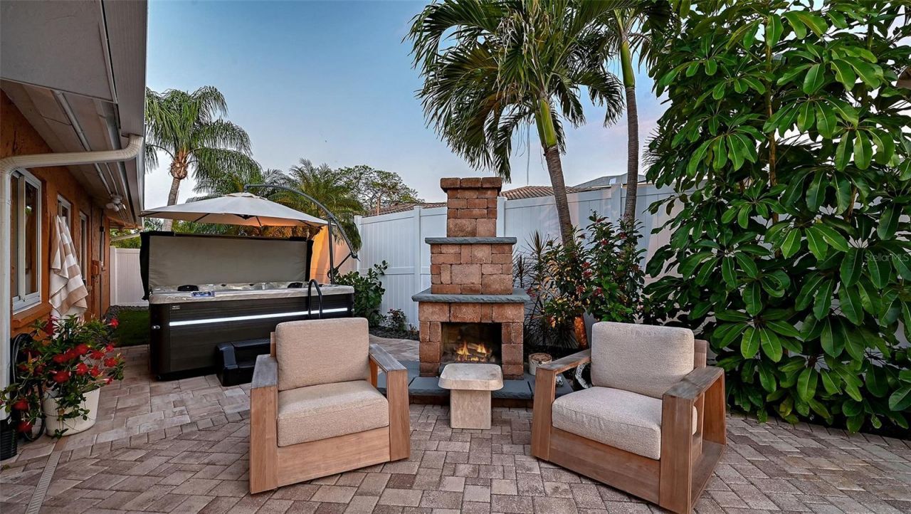 7137 Westmoreland Drive , Sarasota, FL 34243 Photo