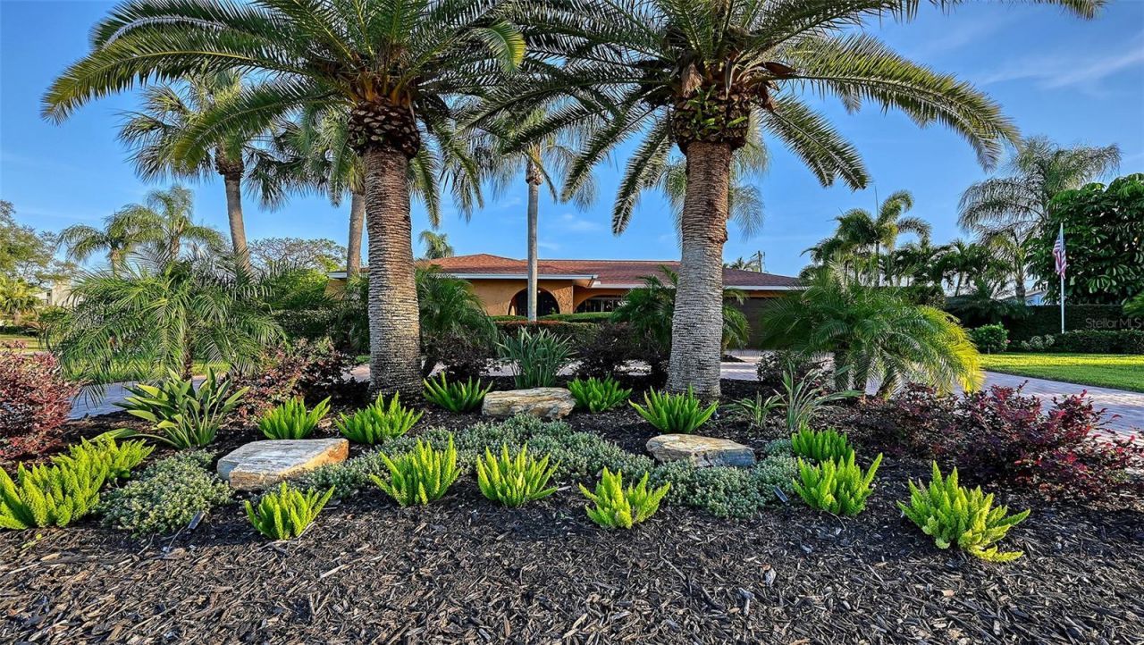 7137 Westmoreland Drive , Sarasota, FL 34243 Photo