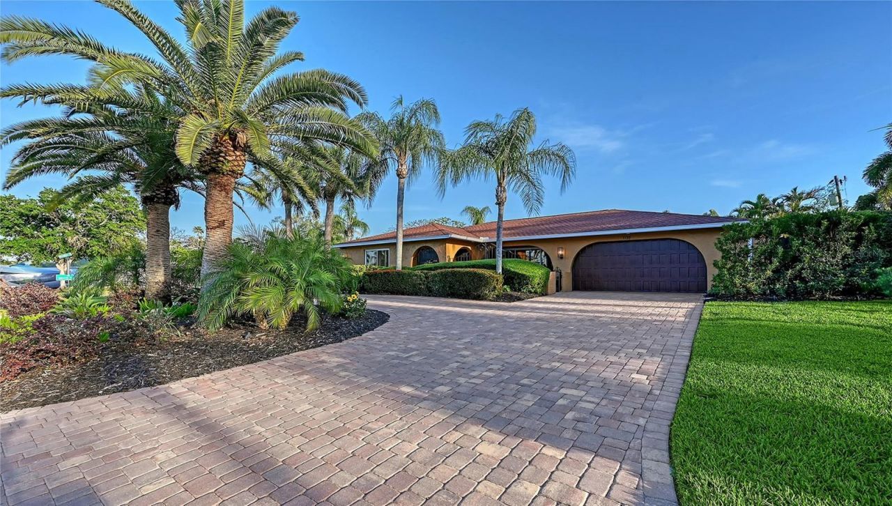 7137 Westmoreland Drive , Sarasota, FL 34243 Photo