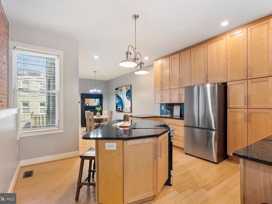 2328 Fairmount Ave E, Baltimore, MD 21224 Main Photo