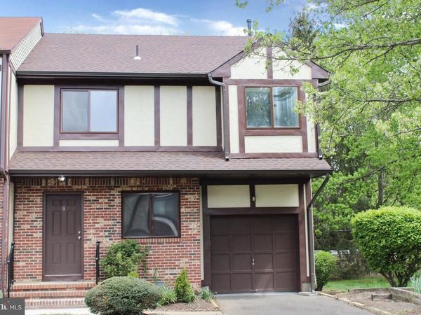 8 ESSEX LANE, EWING TWP, NJ 08628