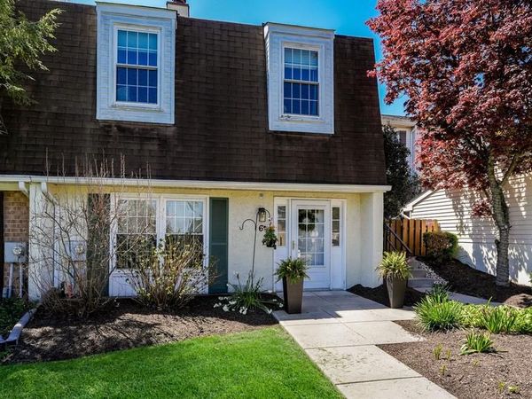 6 EDINBORO CIRCLE, CHALFONT, PA 18914