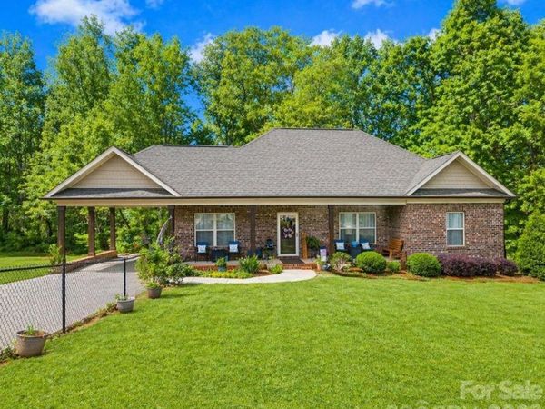 699 Sellerstown Road, Cherryville, NC 28021