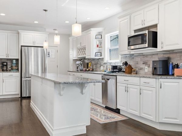 67 Everett St, Unit 1, Arlington, MA 02474