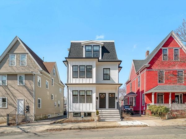 12 Putnam St, Unit 2, Somerville, MA 02143