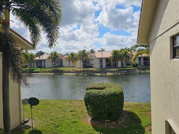 1517 Lake Crystal Drive, Unit E, West Palm Beach, FL 33411