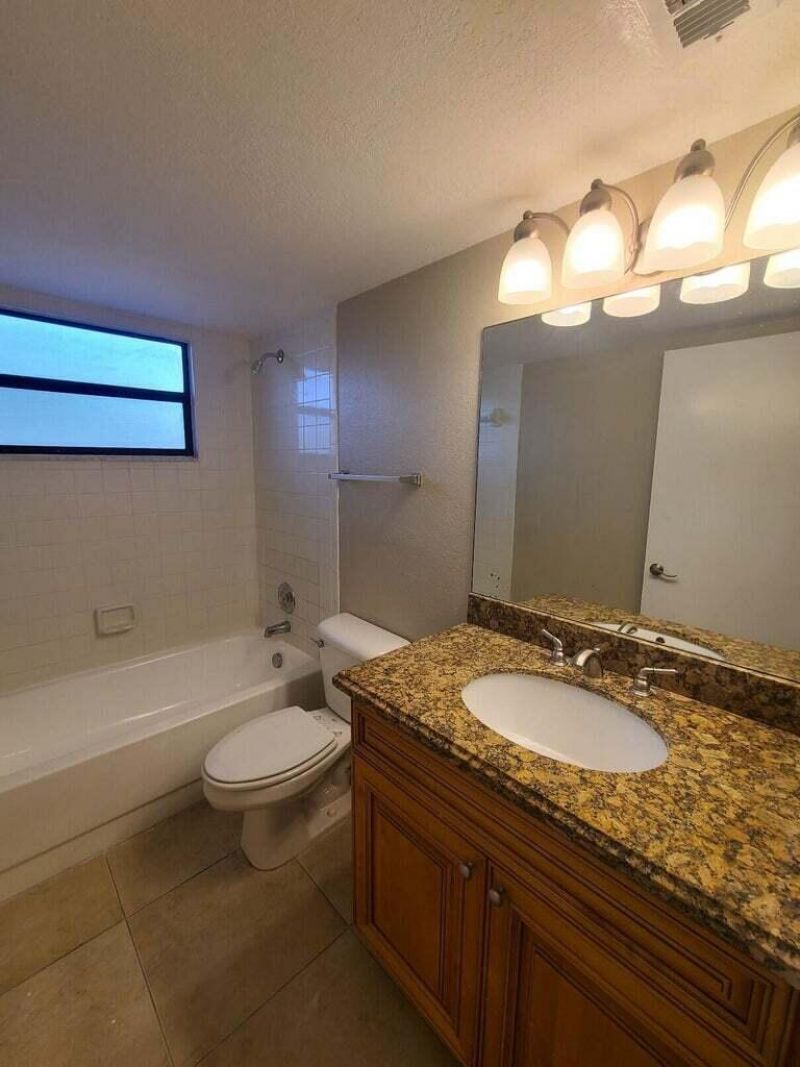 1517 Lake Crystal Drive, Unit E, West Palm Beach, FL 33411 Photo