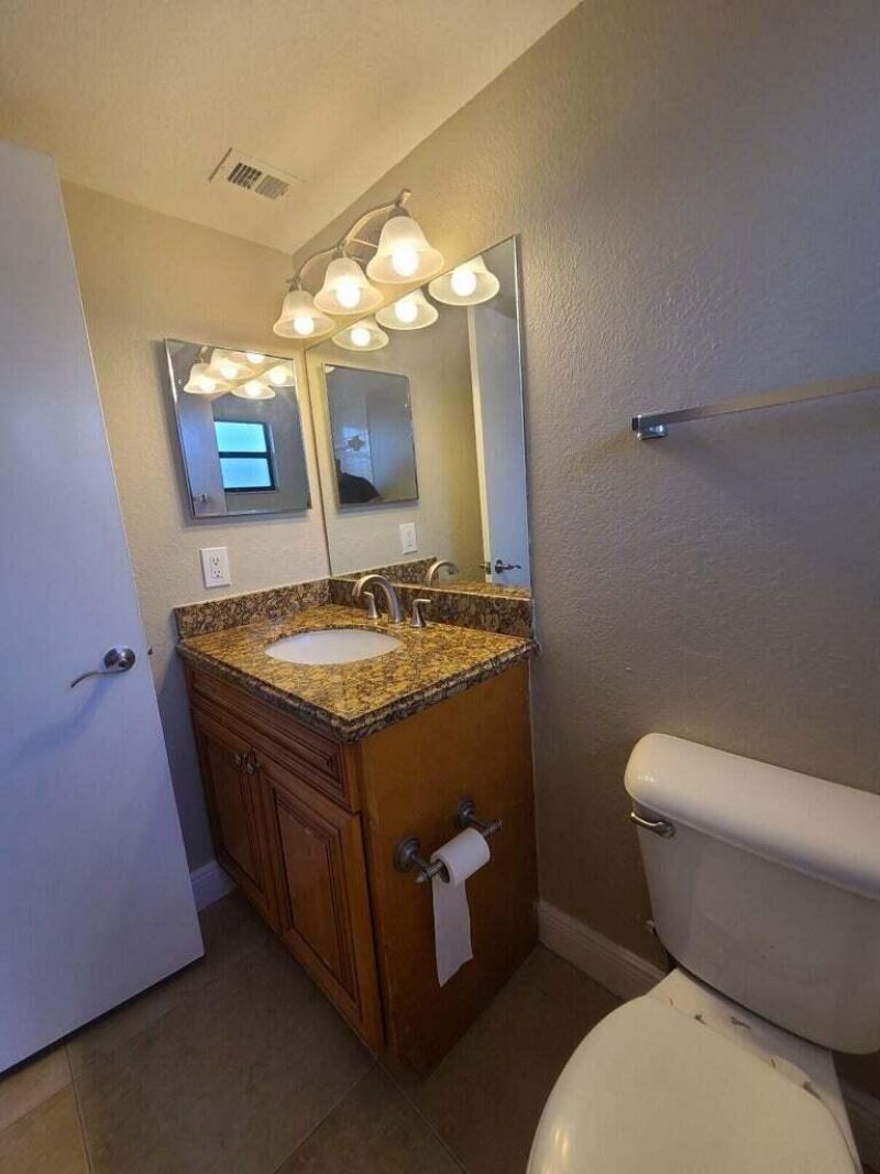 1517 Lake Crystal Drive, Unit E, West Palm Beach, FL 33411 Photo