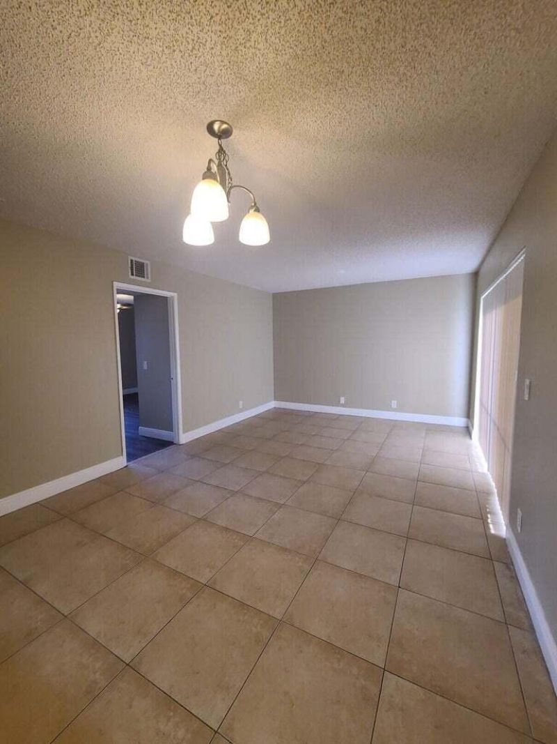 1517 Lake Crystal Drive, Unit E, West Palm Beach, FL 33411 Photo
